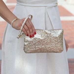NEW Liz Claiborne Glitter Charging Wristlet